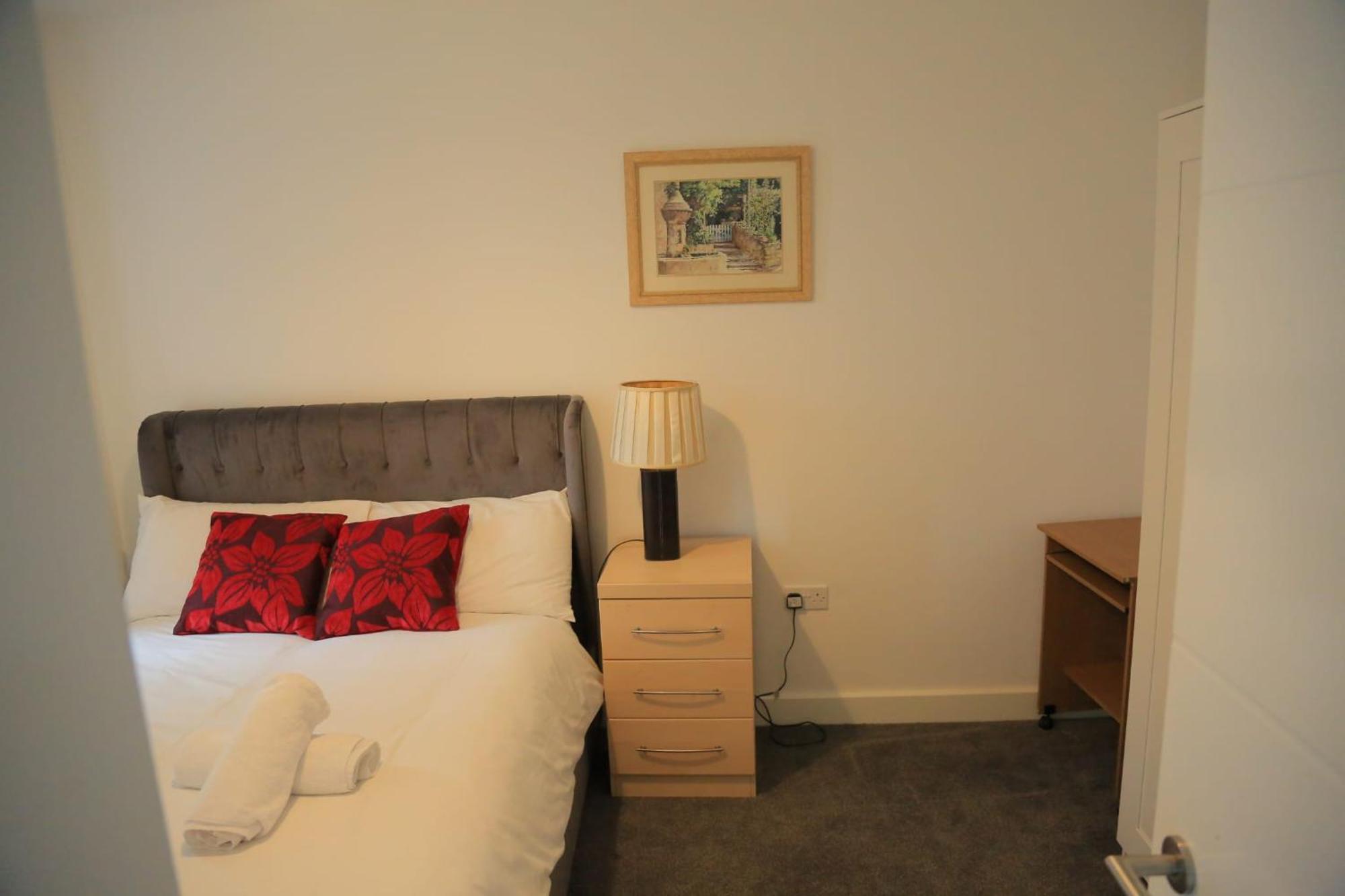 Beautiful New Family Home Leeds  Exteriör bild