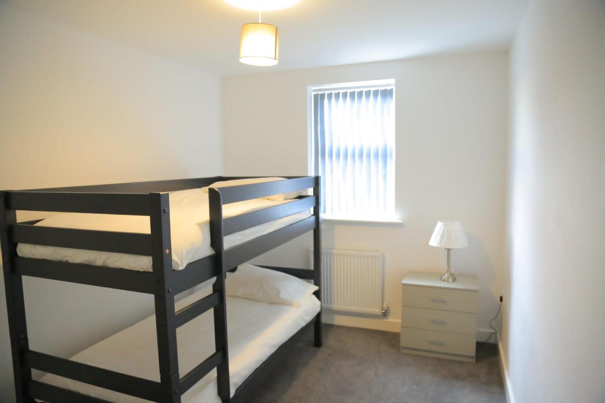 Beautiful New Family Home Leeds  Exteriör bild